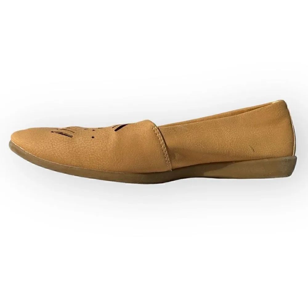 A2 slip on comfort shoes women’s size 7.5